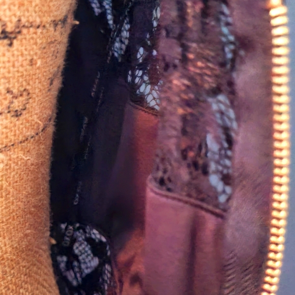 Short/mini Dress sz LG material stretches Black netting Gold zipper in Back - Picture 12 of 12